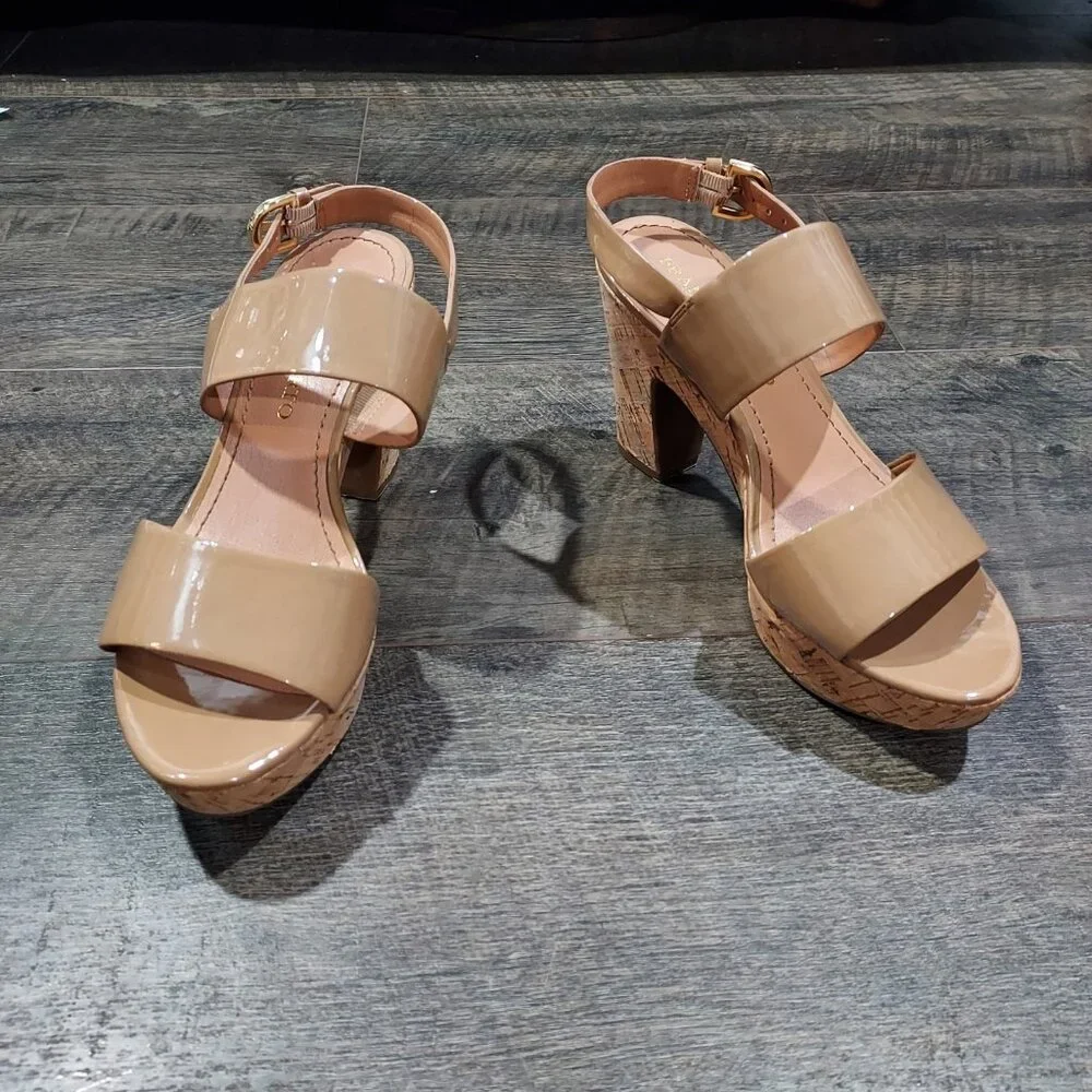 Franco Sarto Block Heel Sandal Women Size 7.5 Camel Patent Leather 4” Heel - Picture 7 of 9